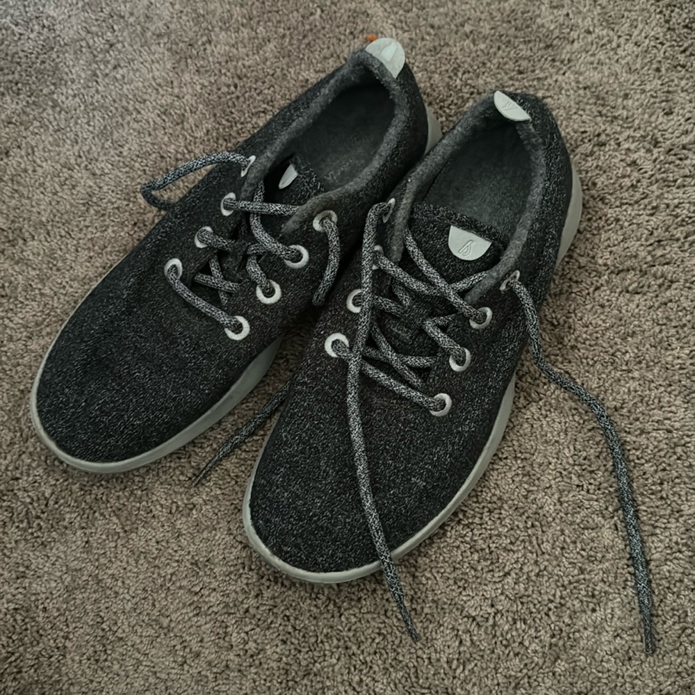 Men’s allbird shoes size 11